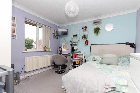 6 Beech Drive, Wellingborough, NN8 3GG