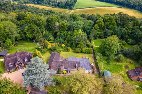 4 bedroom bungalow for sale, Spurgrove, Henley-on-Thames RG9