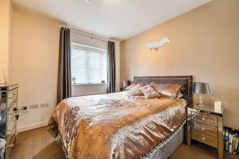 8 Diamond Jubilee Way, Carshalton, SM5 4AS