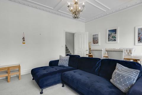 3 bedroom flat for sale, Parsons Green Lane, London, SW6
