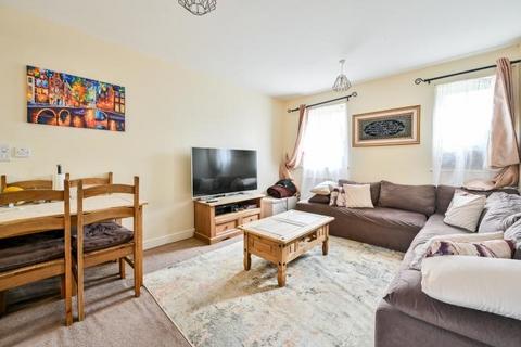 1 bedroom flat for sale, Peckham Road, London, SE15 5LE