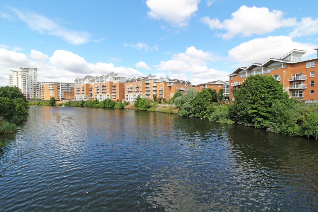 1 Century Wharf Water Shot