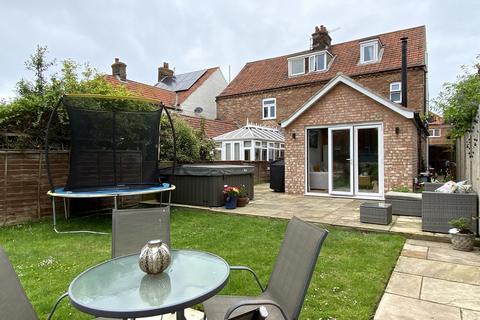 5 bedroom semi-detached house for sale, Priory Road, Sheringham NR26