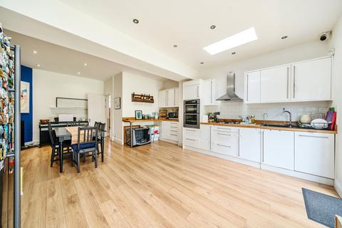 4 bedroom terraced house to rent, Franks Avenue, New Malden, KT3