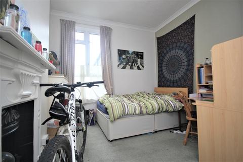 1 bedroom in a house share to rent, Derry Avenue, Plymouth PL4