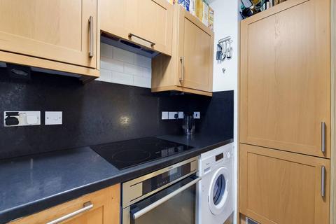 2 bedroom flat to rent, Sandhurst Court, Brixton, London, SW2