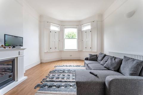1 bedroom flat to rent, Avenue Park Road, Tulse Hill, London, SE27