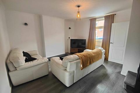 2 bedroom terraced house to rent, Mill Street, Leyland PR25