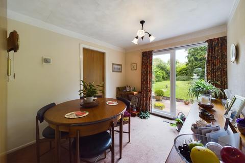 9 Laurel Close, Lichfield, WS13 6TT