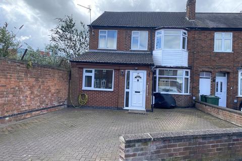 4 bedroom end of terrace house for sale, Limehurst Avenue, Loughborough