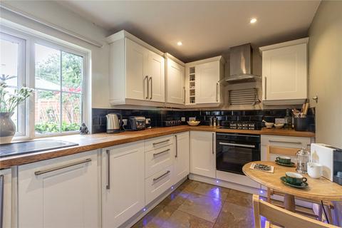 2 bedroom maisonette for sale, Chobham Road, Chertsey KT16