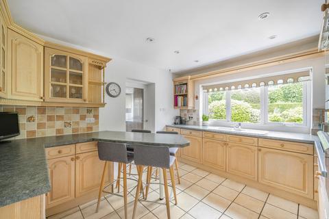 4 bedroom detached house for sale, West End, Woking GU24