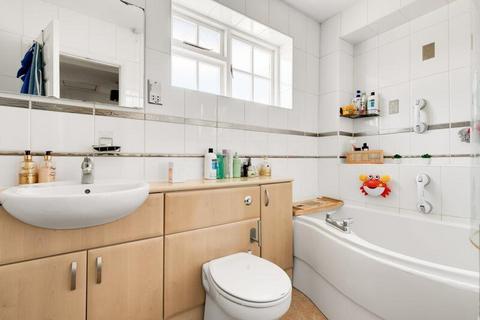 51 Armadale Road, Woking, GU21 3LD