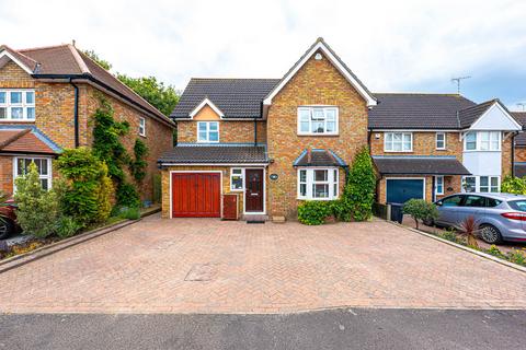 4 bedroom detached house for sale, Spindle Beams, Rochford, SS4