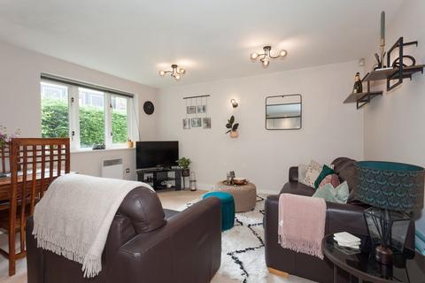 2 bedroom ground floor flat for sale, Canal Road, Congleton