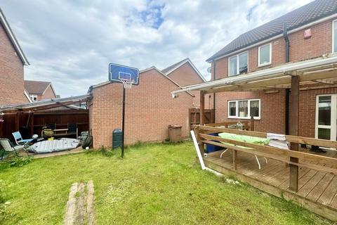 17 Amberley Close, Scartho Top, Grimsby, DN33 3TJ