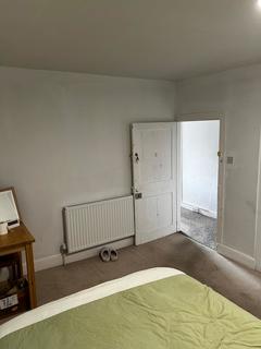 6 bedroom flat share to rent, Southampton Road, Ringwood