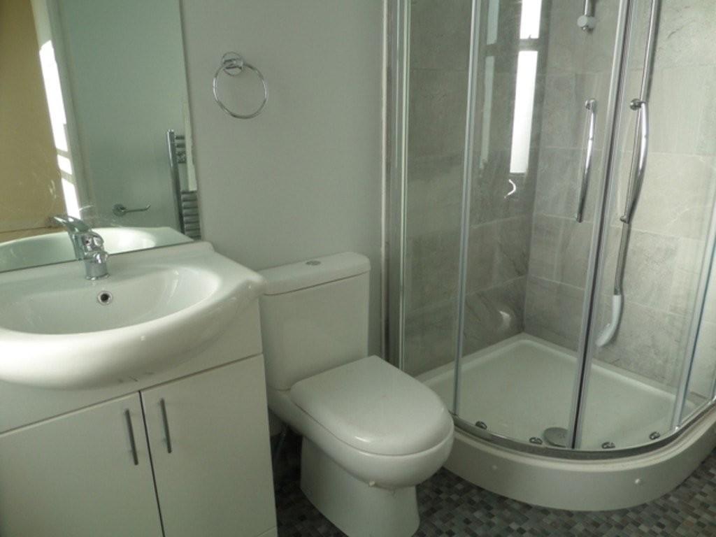 Apartment in Middlesex - View 5