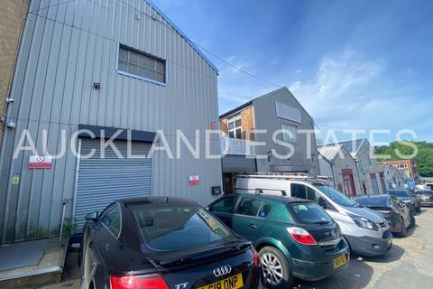 Property to rent, Cranborne Industrial Estate, Potters Bar EN6