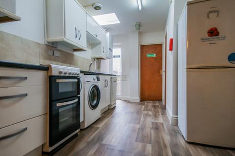 6 bedroom terraced house to rent, Hubert Road, Birmingham B29