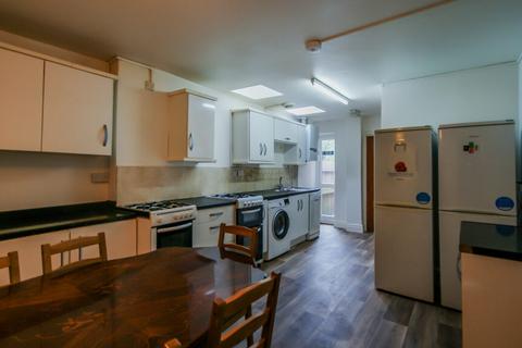 6 bedroom terraced house to rent, Hubert Road, Birmingham B29
