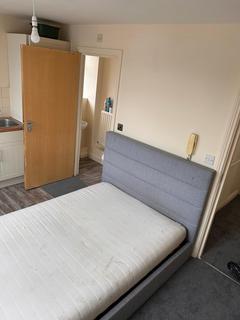 Studio to rent, Palmerston Road, Bournemouth