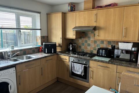 2 bedroom terraced house to rent, The Acorns, Gilberdyke, Brough