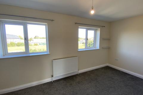 2 bedroom terraced house to rent, The Acorns, Gilberdyke, Brough