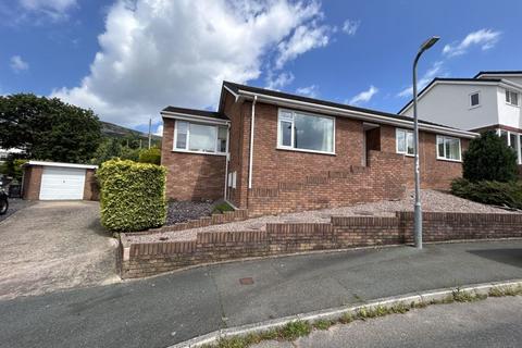 3 bedroom detached bungalow for sale, Cae America, Llanfairfechan