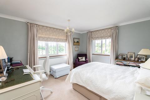 Westmount Ridgeway Road, Dorking, RH4 3AT