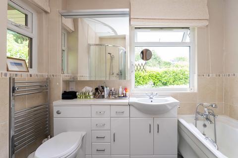 Westmount Ridgeway Road, Dorking, RH4 3AT