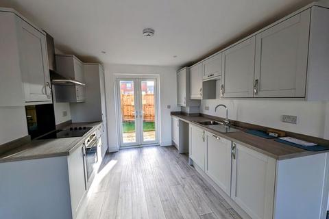 2 bedroom semi-detached house to rent, Kingston Farm Lane, East Cowes