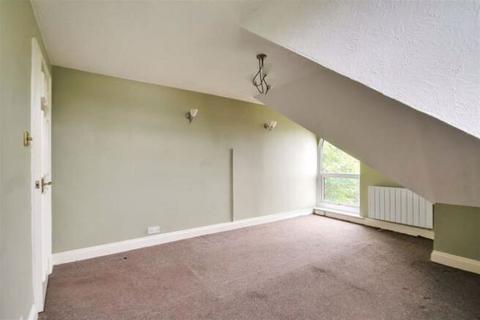 2 bedroom apartment to rent, West Avenue, Worthing