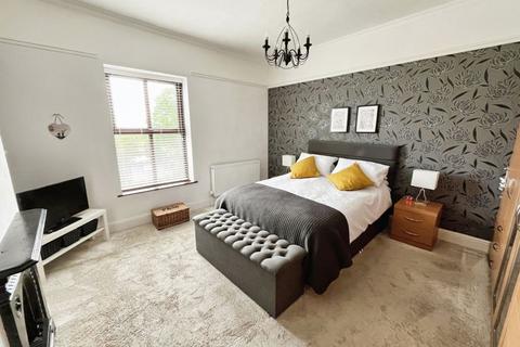 2 bedroom terraced house for sale, Bury New Road, Breightmet