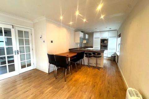 2 bedroom apartment to rent, Barge House Road, London