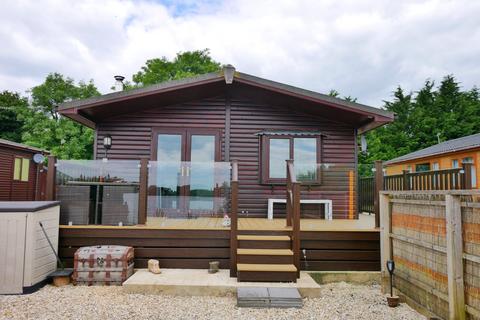 3 bedroom lodge to rent, Fairford, Gloucestershire