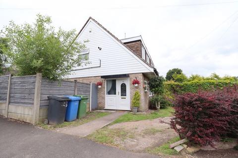 3 bedroom semi-detached house for sale, Hawthorne Avenue, Great Sankey, WA5