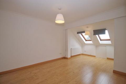 10 Middleton Avenue, Greenford, UB6 8BB