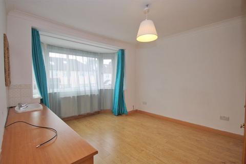 10 Middleton Avenue, Greenford, UB6 8BB