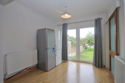 10 Middleton Avenue, Greenford, UB6 8BB