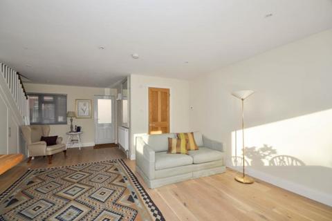 3 bedroom terraced house to rent, Denison Road, London SW19