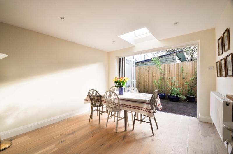 Denison Road, London SW19 3 bed terraced house to rent £2,000 pcm (£