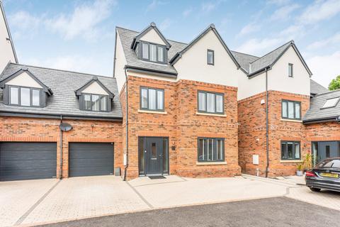 5 bedroom link detached house for sale, Vyner Croft, Prenton CH43