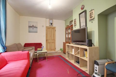 2 bedroom flat to rent, Lea Bridge Road, Leyton