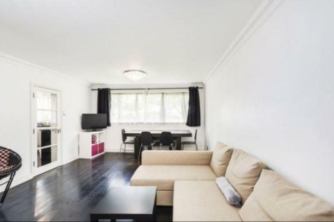 3 bedroom apartment to rent, West Ridge Court, W5