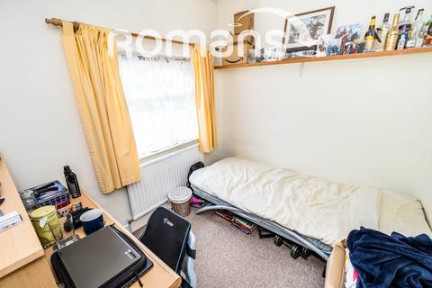 1 bedroom in a house share to rent, Airlie Corner, Stanmore