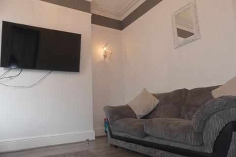 2 bedroom terraced house to rent, Albany Street, Oldham OL4