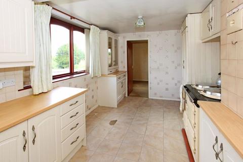 4 bedroom detached bungalow for sale, Shrewsbury Road, Cressage