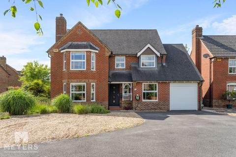 4 bedroom detached house for sale, St Cleeve Way, Ferndown BH22