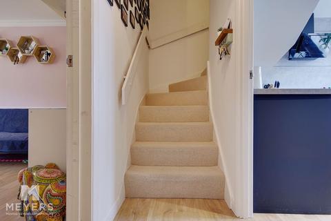 21 Barrowgate Way, Bournemouth, BH8 0HD